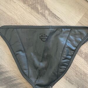 Harley-Davidson Black Tank Cover 
For V-Rod. Line new only used twice